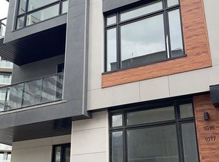 14 David Eyer Rd #1017, Richmond Hill, ON L4S 0N4
