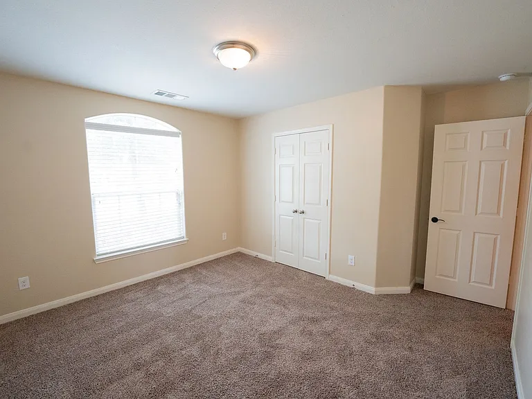 3108 Overstreet Ln — Photo 5