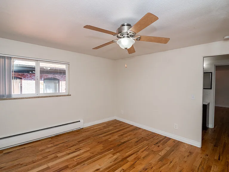 Emerson Flats — Photo 34