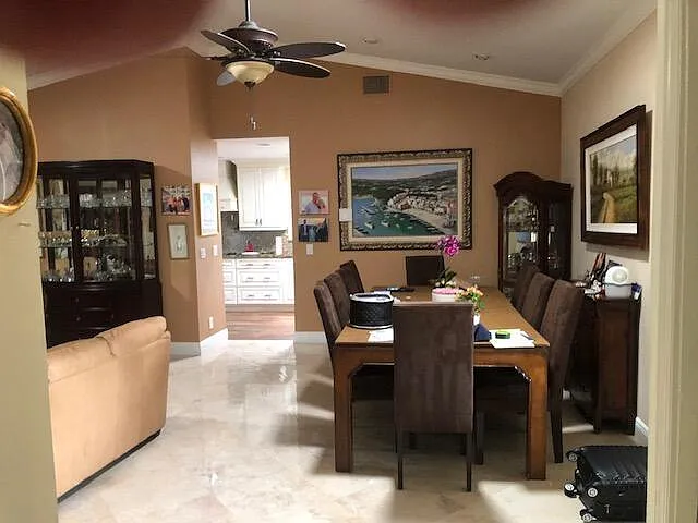 7960 Chula Vista Cres — Photo 3