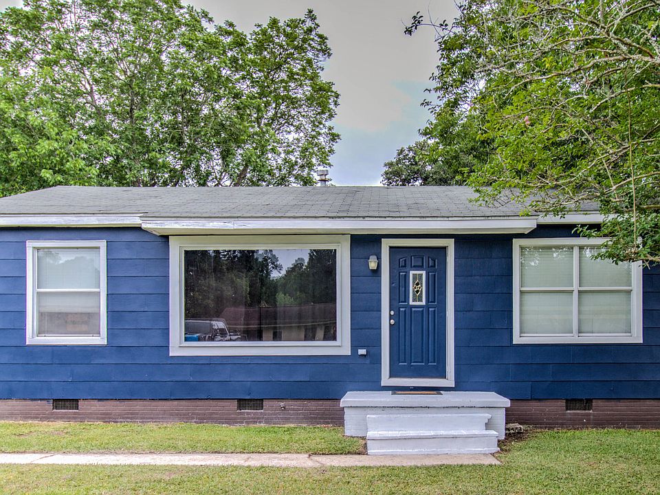 1st image of 206 41st St