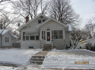 1412 W 6th St, Waterloo, IA 50702
