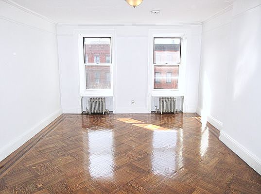1st image of 17 Cambridge Pl #3