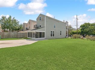 1360 Magazine St, New Orleans, LA 70130