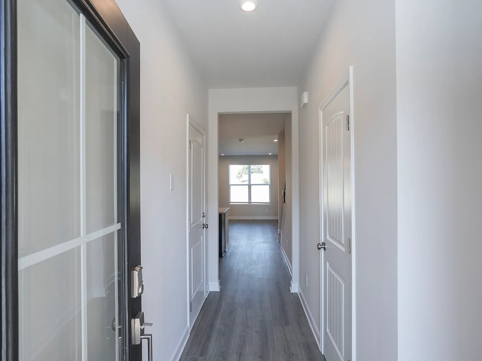 3 bed, 2.5 bath, 1574 sqft, $1,975 — Photo 3