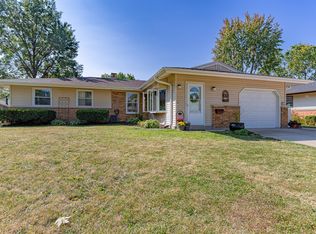 475 Laurel St, Elk Grove Village, IL 60007