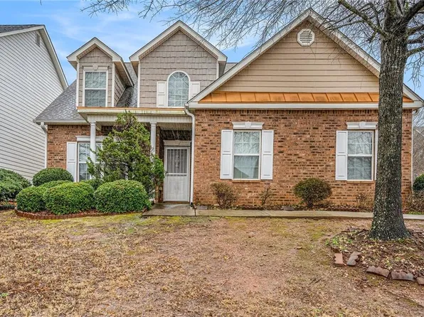 140 Whimsical Ct, Locust Grove, GA 30248