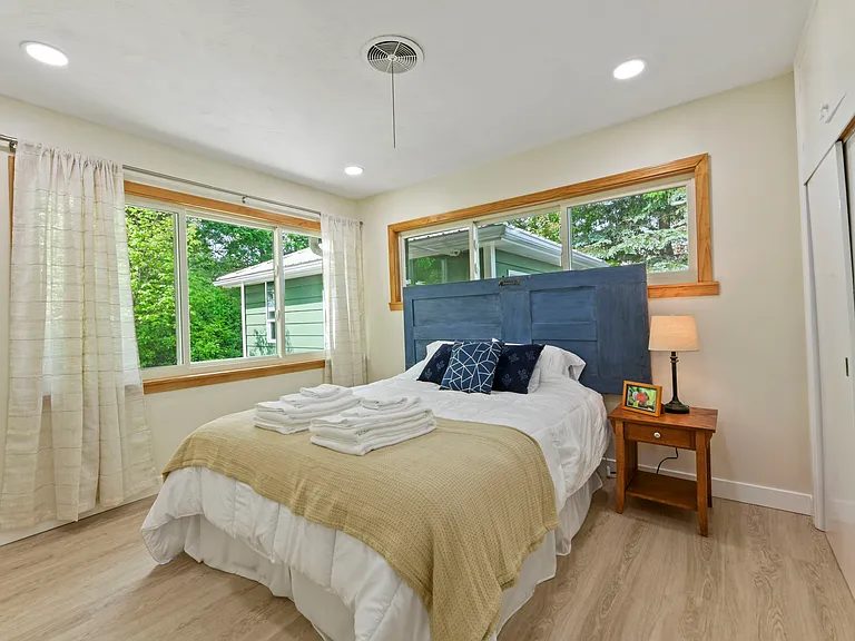719 Hanshaw Rd #2 — Photo 18