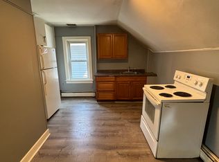 890 Douglas Ave APT 2L, Providence, RI 02908