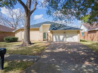2506 Bisontine St, Friendswood, TX 77546