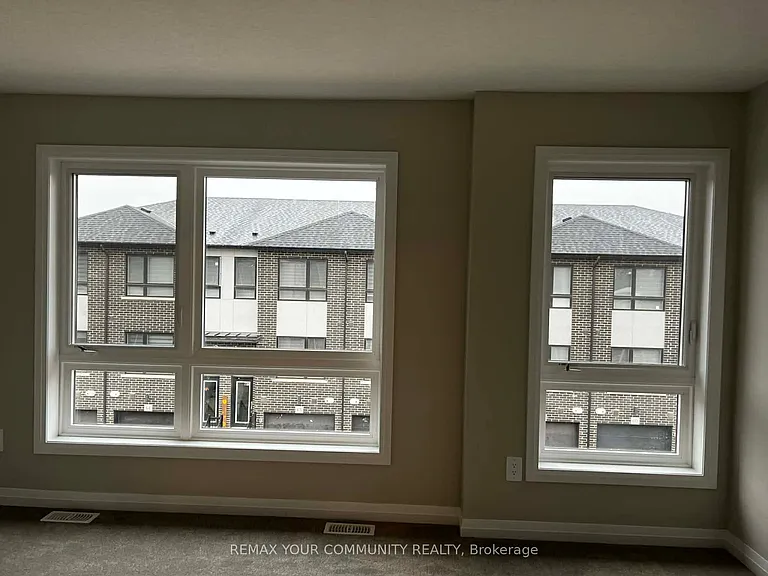 720 Grey St #56 — Photo 8