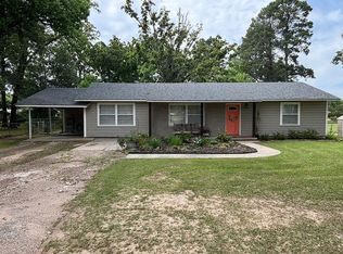 327 Redwater Rd, Wake Village, TX 75501