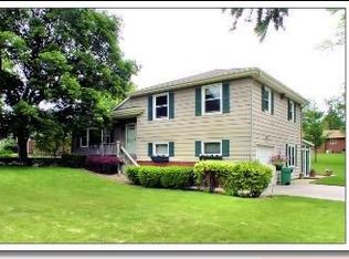 636 Meyer Ct, Aurora, IL 60506