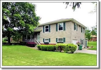 636 Meyer Ct photo 1