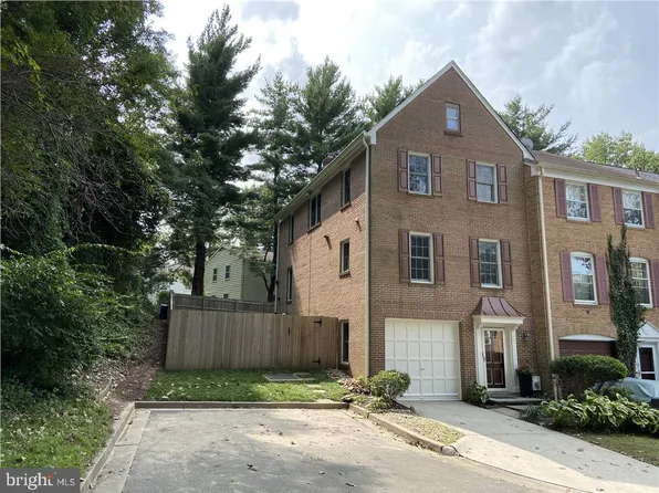 2 Sangamore Ct, Bethesda, MD 20816