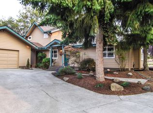 203 Falcon Rd, Sequim, WA 98382