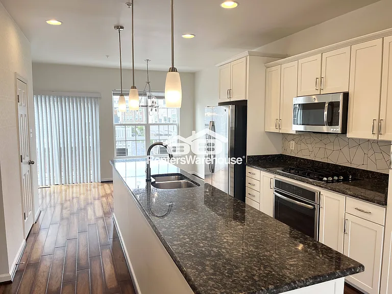 12504 Rustic Rock Ln — Photo 3
