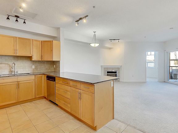 4th image of 2035 Grantham Ct NW #208