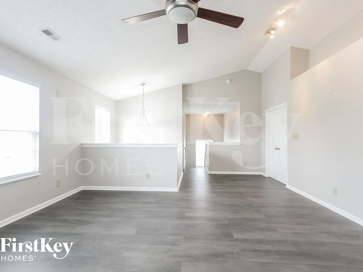 3 bed, 2.5 bath, 2505 sqft, $2,430 — Photo 3