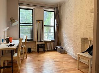 448 W 46th St #1R, New York, NY 10036