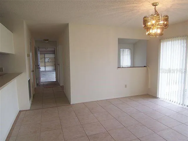 10819 Venice Cir — Photo 2