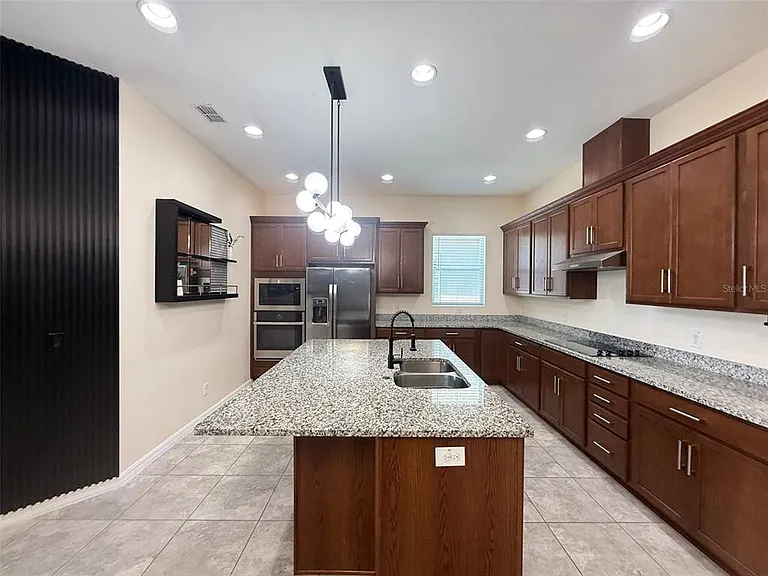 2074 Brillante Dr — Photo 4