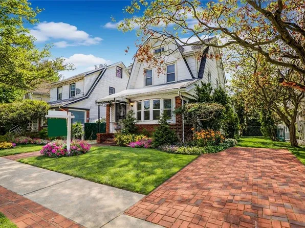 2952 Avenue P, Brooklyn, NY 11229