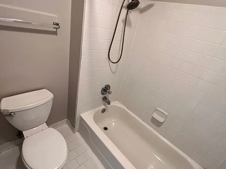 561 Heritage Ct — Photo 19