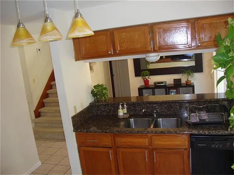 22818 Brafferton Ln — Photo 7