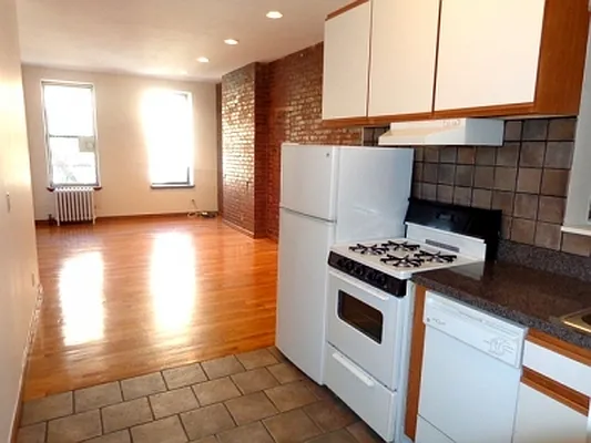 Rented by Citi Habitats | media 16