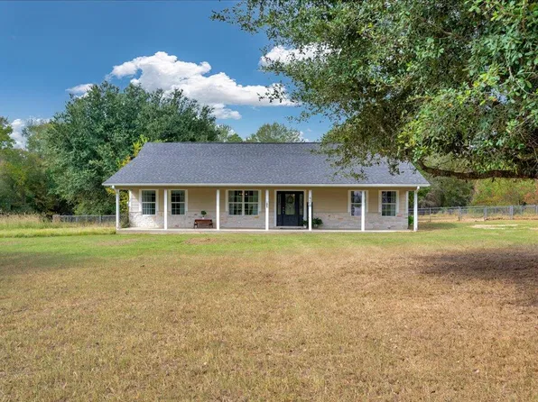 478 Smith Farm Rd, Lufkin, TX 75904
