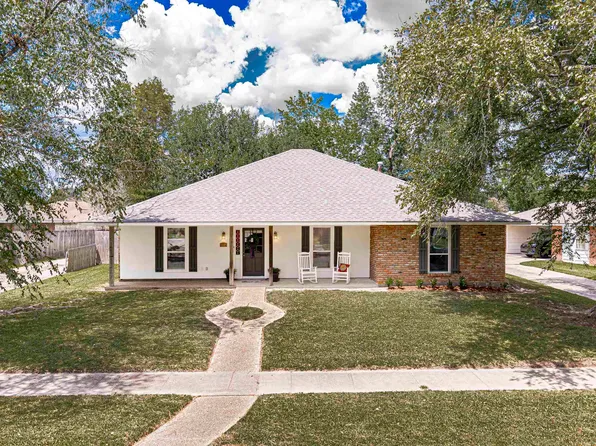 1105 Leycester Dr, Baton Rouge, LA 70808