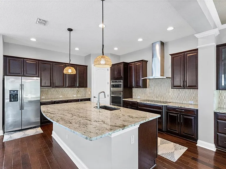 8631 Laureate Blvd — Photo 4