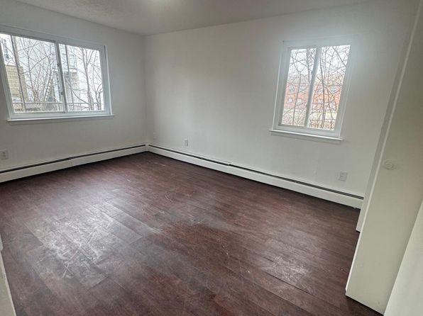 129 Black Rock Ave APT 23