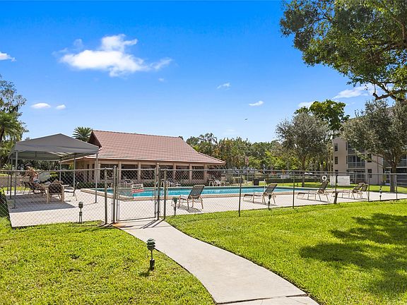 3rd image of 1911 Sabal Palm Drive #307