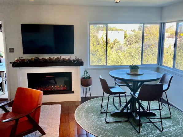 371 E San Mateo Rd, Santa Fe, NM 87505