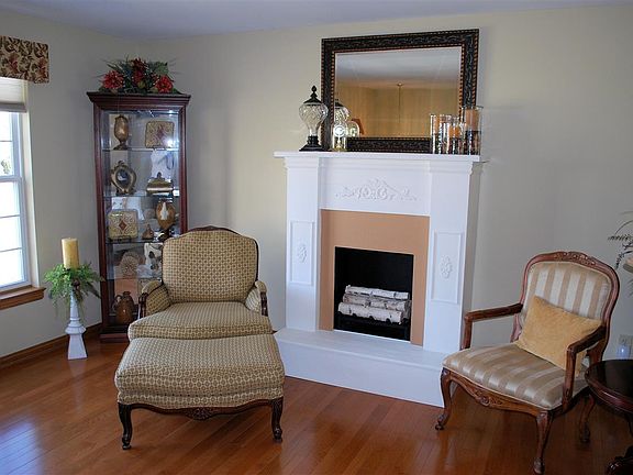 2nd image of 9065 Braxton Dr