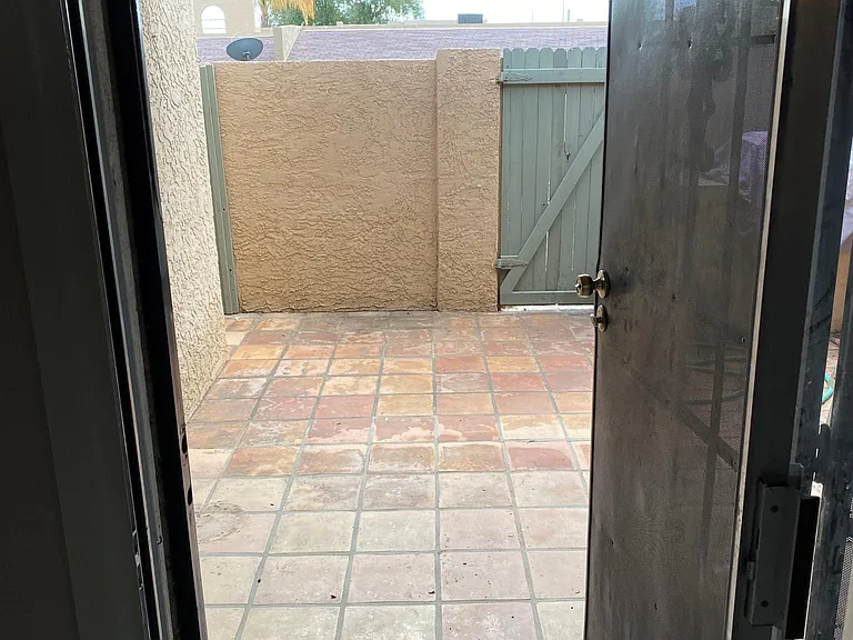925 E Beryl Ave — Photo 19