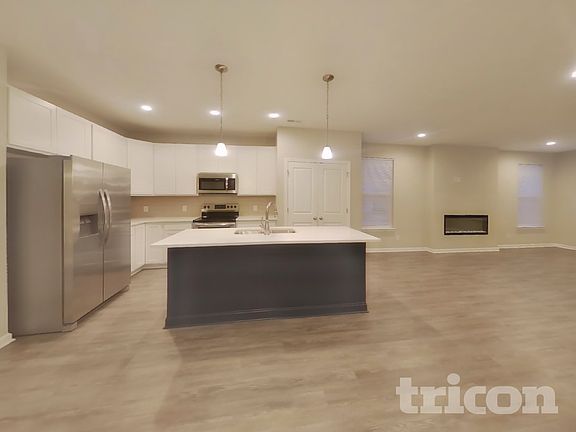 5th image of 301 Thomas Point Dr