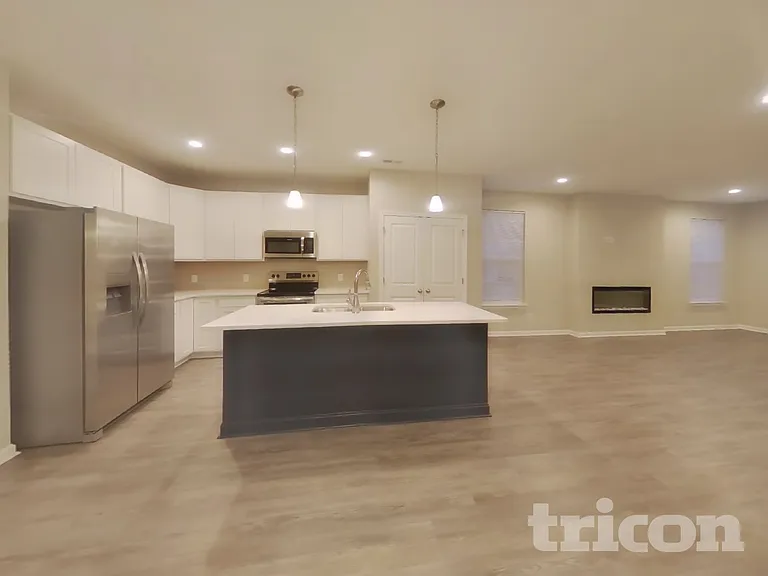 301 Thomas Point Dr — Photo 5