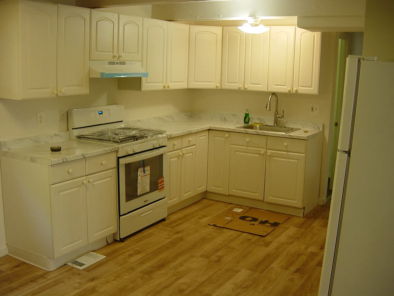 3 bed, 1.5 bath, 1600 sqft, $3,200 — Photo 4