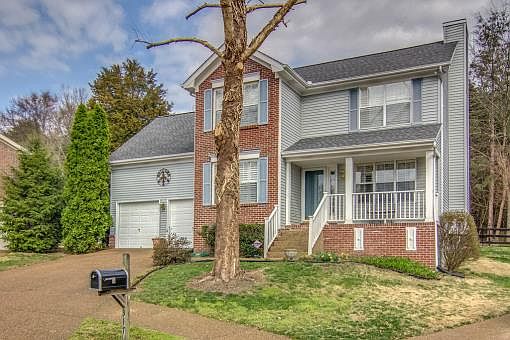 2nd image of 317 Crooked Oak Ct