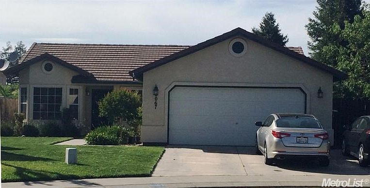 Full front view of hoome