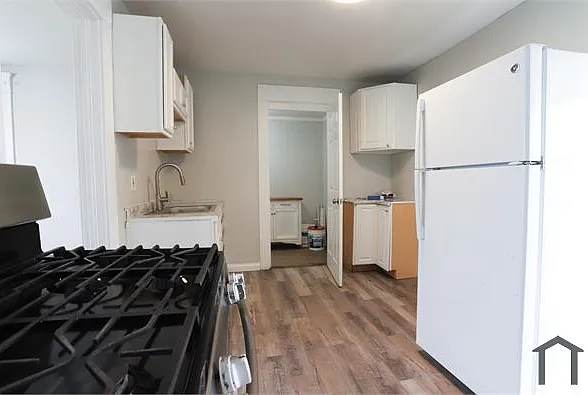 10635 Dupont Ave — Photo 6
