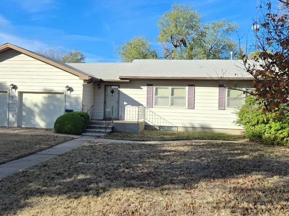 620 E Oak St, Liberal, KS 67901