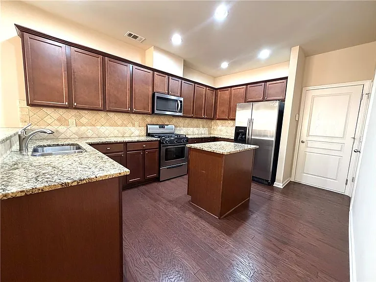 6215 Crested Moss Dr — Photo 9