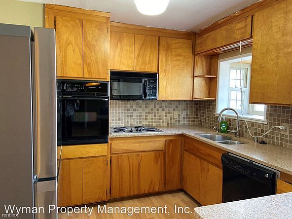 5th image of 176 Homewood Ave