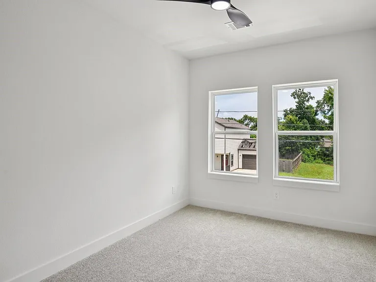 6808 Madrid St — Photo 33