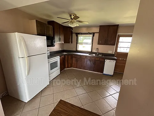 900 1/2 W Heefner St #1 Photo 1