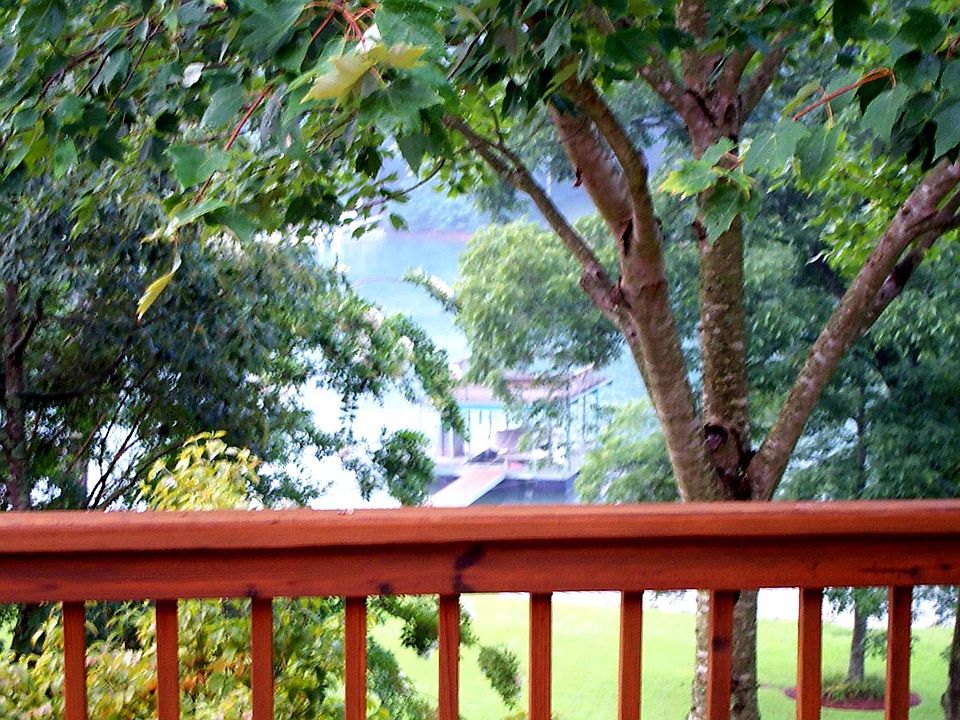 2nd image of 2000 Kemp Dr